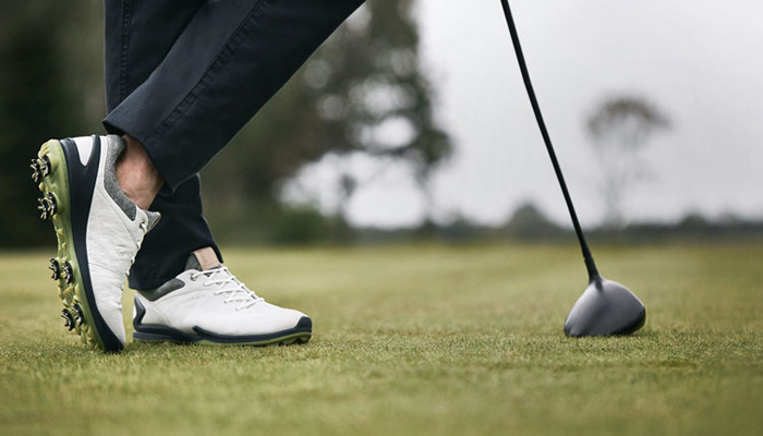 Giày golf nam nên lựa chọn như thế nào để phù hợp nhất?